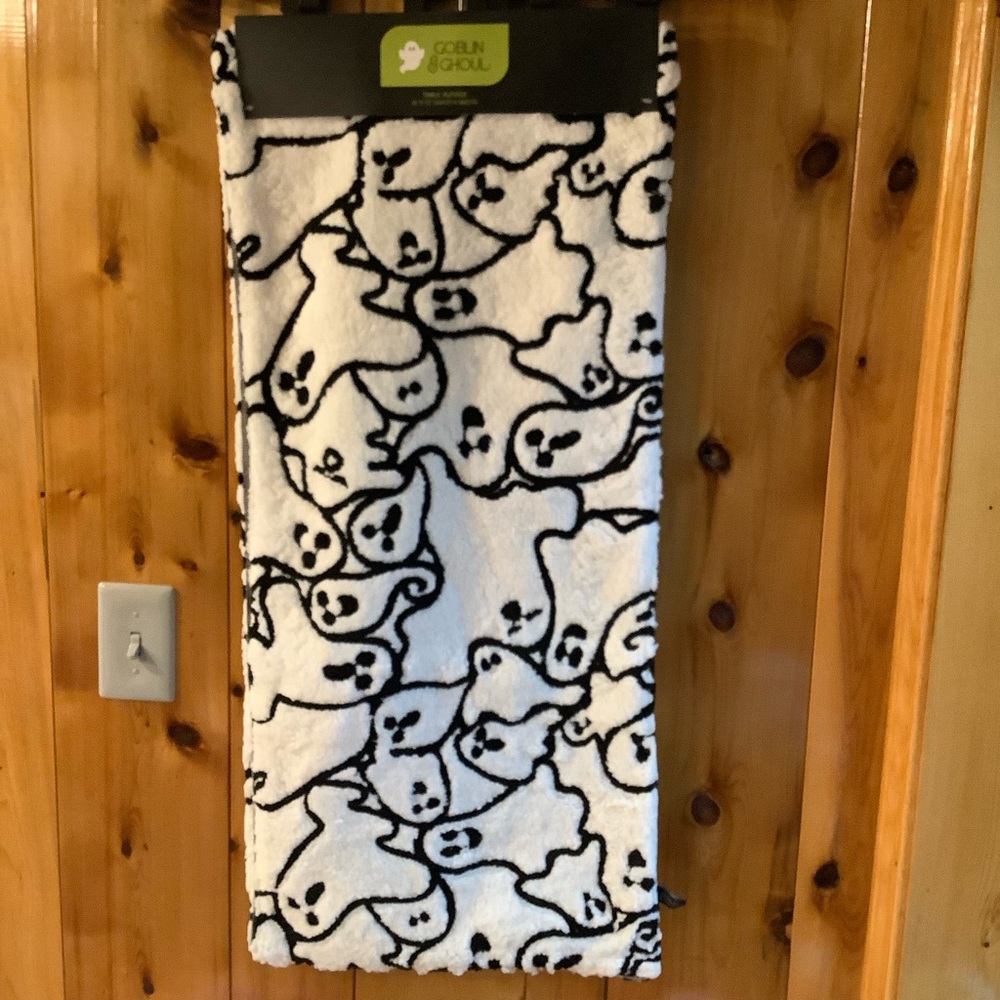 Goblin & Ghoul 16x72 Sherpa Ghost Halloween Table Runner